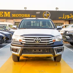 واردات تویوتا هایلوکس اس ار ۵ 2025 Toyota Hilux SR5